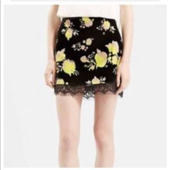 TOPSHOP Floral Skirt with lace trim! - Picture 2 of 4